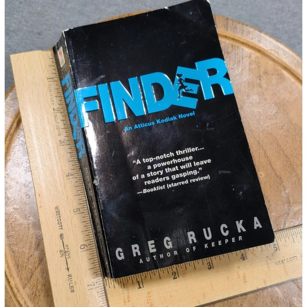 1998 Finder Greg Rucka‎ Atticus Kodiak 2 Vintage Bantam Mass Market Paperback